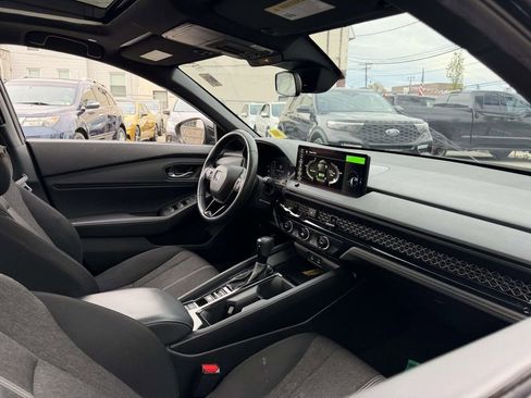 Used 2024 Honda Accord Sport image 9