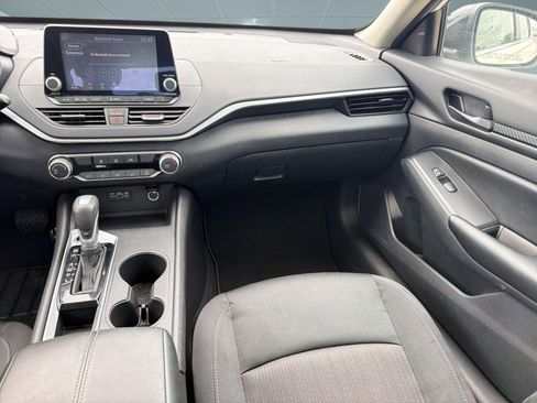 Used 2025 Nissan Altima 2.5 S FWD image 26