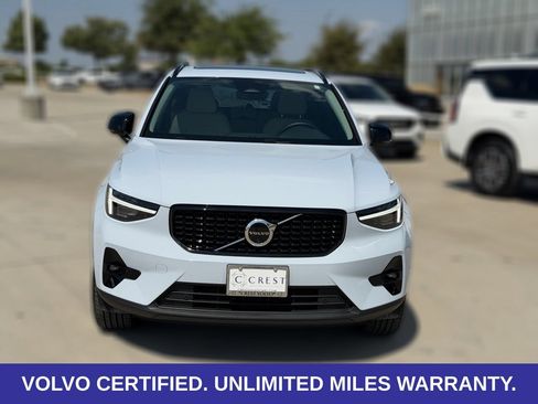 Certified 2026 Volvo XC40 B5 Plus AWD/4WD image 5