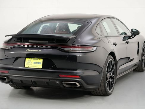 Used 2022 Porsche Panamera 4 w/ Premium Package image 56