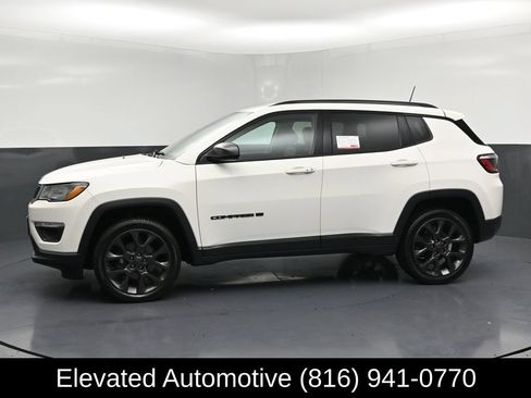 Used 2021 Jeep Compass Latitude AWD/4WD image 2