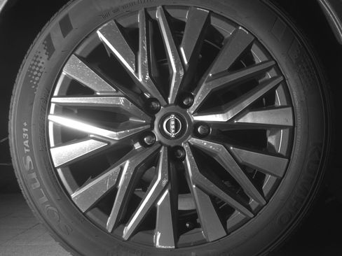 Used 2025 Nissan Altima 2.5 SV image 15