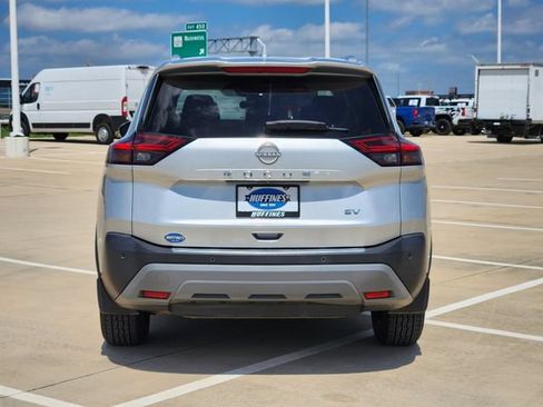 Used 2023 Nissan Rogue SV w/ SV Premium Package FWD image 6
