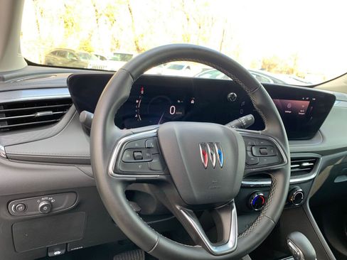 Used 2025 Buick Encore GX Preferred image 32