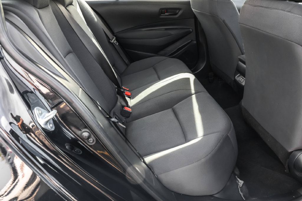 Used 2024 Toyota Corolla LE FWD image 31