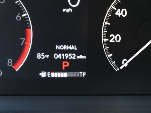 Used 2025 Honda Pilot Touring image 33
