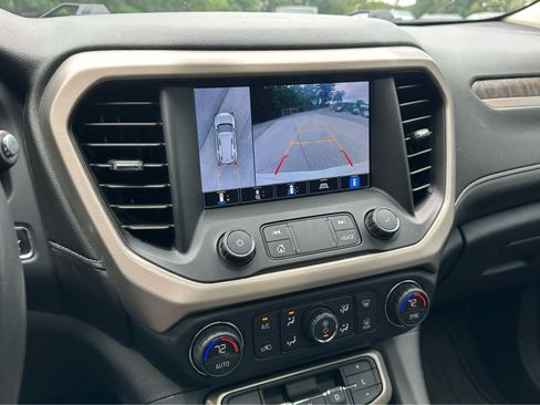 Used 2021 GMC Acadia Denali w/ Denali Technology Package AWD/4WD image 14