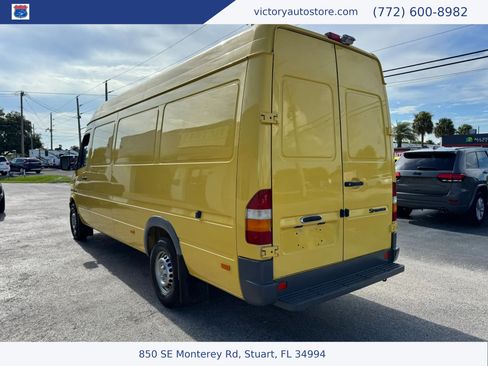 Used 2005 Dodge Sprinter 2500 w/ PWR Convenience Group RWD image 6