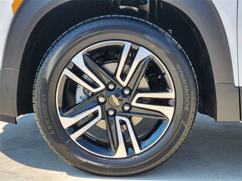 New 2026 Chevrolet TrailBlazer LT w/ Convenience Package image 9