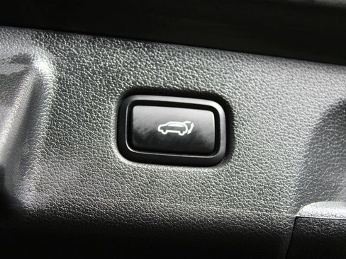 Used 2025 Hyundai Palisade SEL FWD image 29