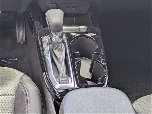 New 2026 Chevrolet Trax LT w/ Driver Confidence Package FWD image 18
