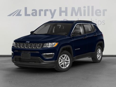 Used 2021 Jeep Compass Latitude FWD image 1