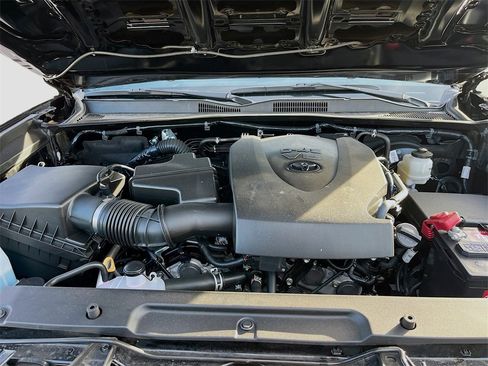 Used 2023 Toyota Tacoma TRD Sport image 29
