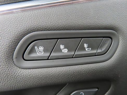 Used 2023 Cadillac Escalade ESV Sport image 77