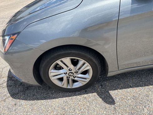 Used 2019 Hyundai Elantra SEL FWD image 23