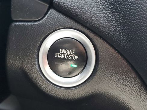 Used 2020 Chevrolet Equinox LT FWD image 23