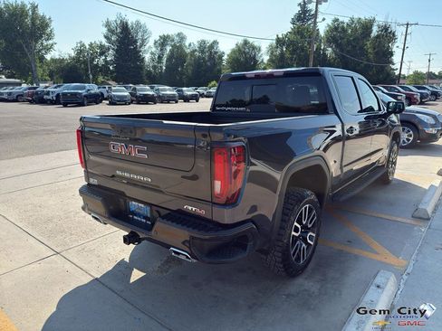 Used 2024 GMC Sierra 1500 AT4 w/ Technology Package image 5