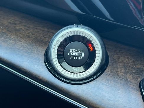 Used 2022 Jeep Grand Wagoneer Series I w/ Flexible Seating Group AWD/4WD image 23
