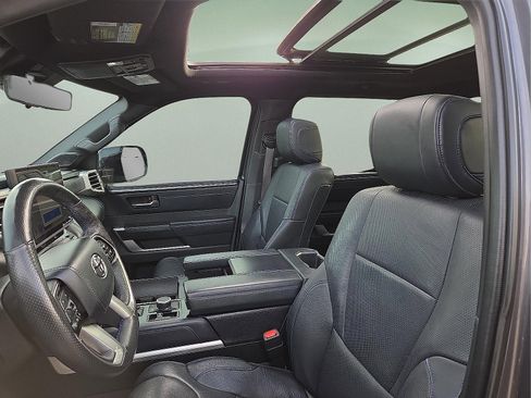 Used 2022 Toyota Tundra Platinum image 11