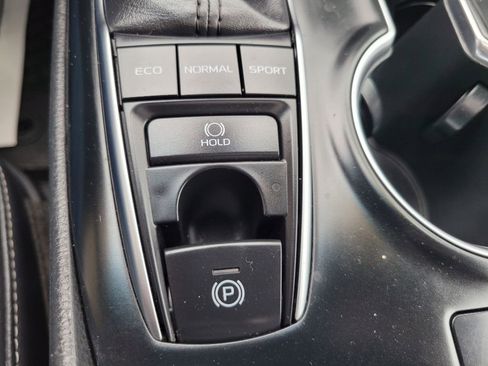 Used 2018 Toyota Camry XSE image 35