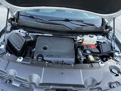 Used 2023 Chevrolet Traverse LT image 20