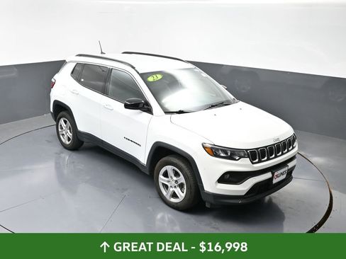 Used 2023 Jeep Compass Latitude image 45