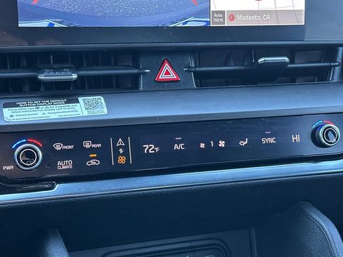 Used 2023 Kia Sportage EX image 18