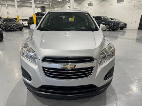 Used 2016 Chevrolet Trax LS image 2