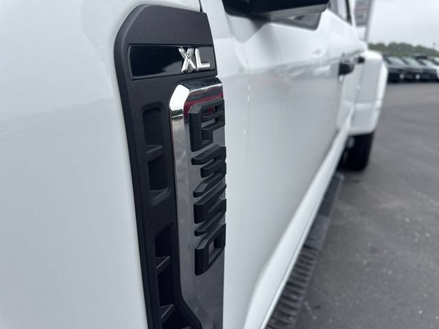 Used 2026 Ford F350 XL AWD/4WD image 40