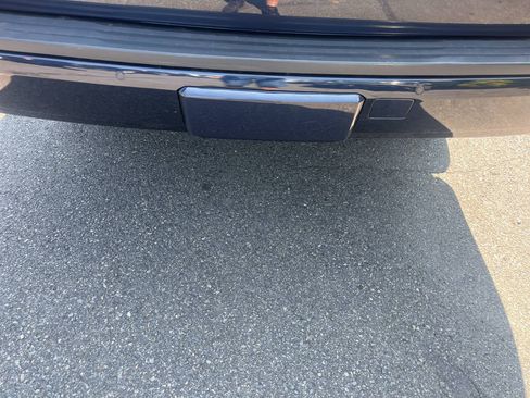 Used 2019 Chevrolet Suburban LT AWD/4WD image 12