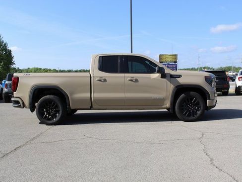 Used 2023 GMC Sierra 1500 Elevation AWD/4WD image 5