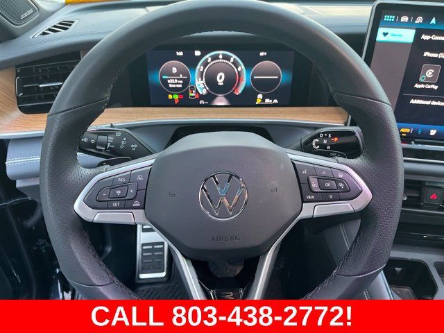 Used 2026 Volkswagen Tiguan SEL R-Line AWD/4WD image 18