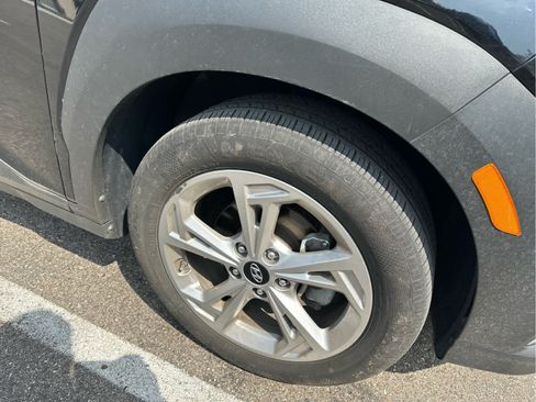 Used 2023 Hyundai Kona SEL FWD image 6