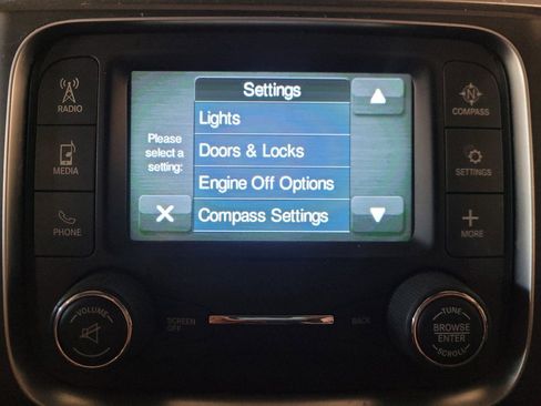 Used 2020 RAM 1500 Classic SLT AWD/4WD image 25