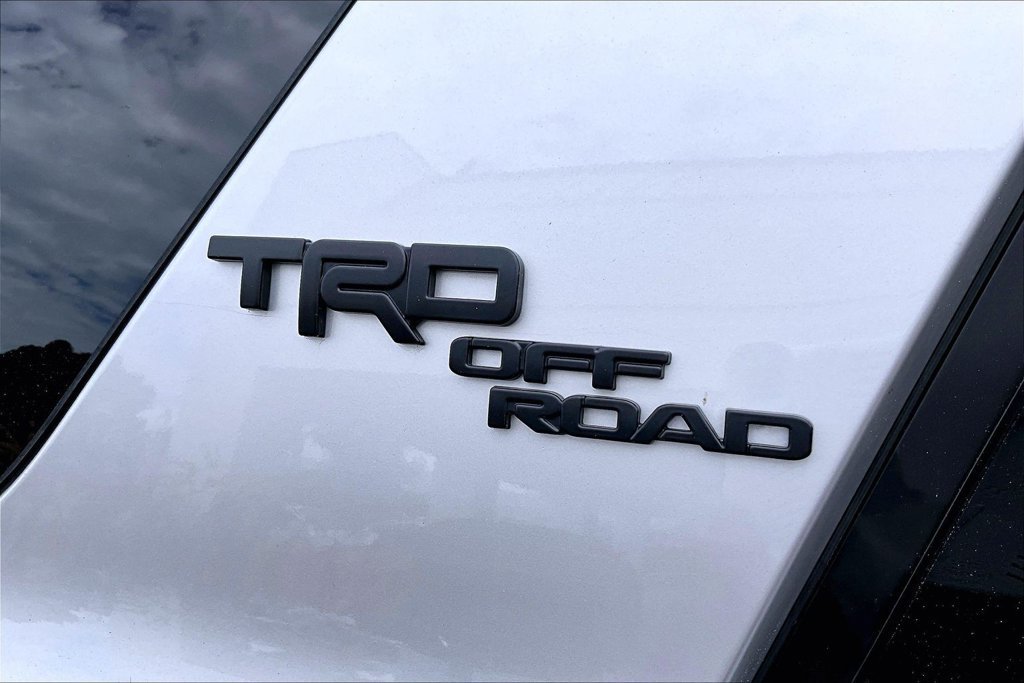 Used 2024 Toyota 4Runner TRD Off-Road Premium w/ Moonroof Package AWD/4WD image 24