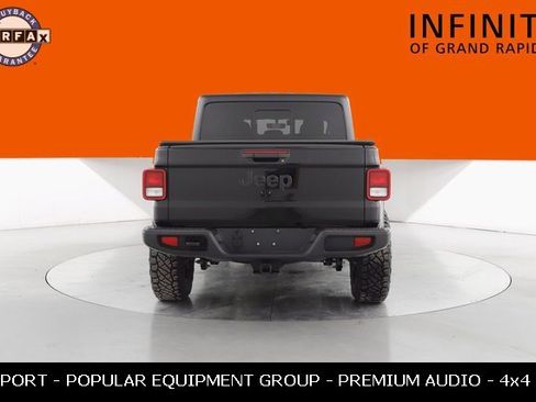 Used 2023 Jeep Gladiator Sport image 4