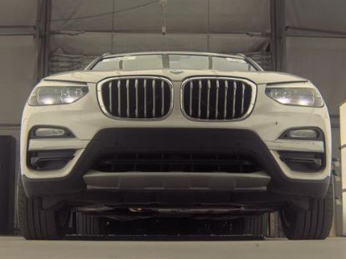 Used 2019 BMW X3 xDrive30i image 2