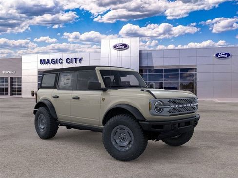 New 2025 Ford Bronco Badlands w/ Sasquatch Package AWD/4WD image 7