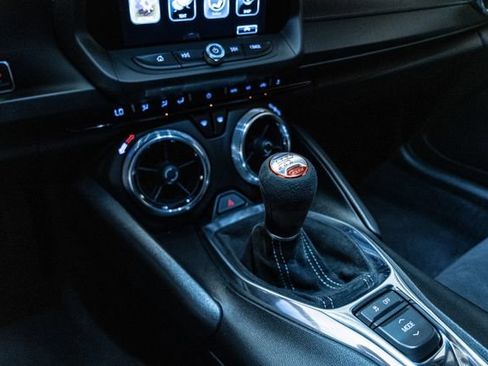 Used 2017 Chevrolet Camaro SS RWD image 25