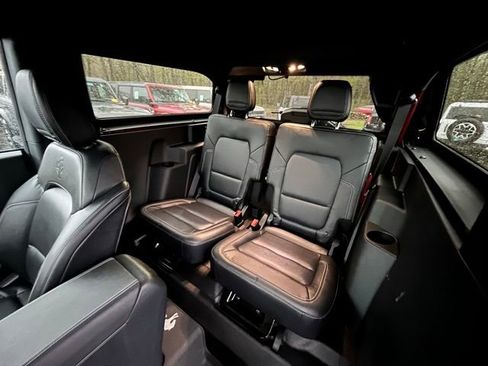 Certified 2025 Ford Bronco Badlands AWD/4WD image 18