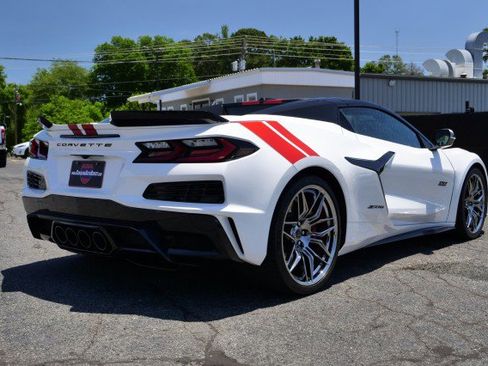 Used 2023 Chevrolet Corvette Z06 RWD image 9