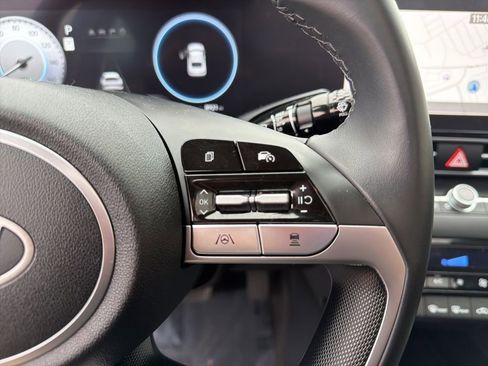 Used 2024 Hyundai Elantra SEL w/ Convenience Package image 20