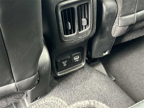 Certified 2019 Jeep Compass Latitude image 13
