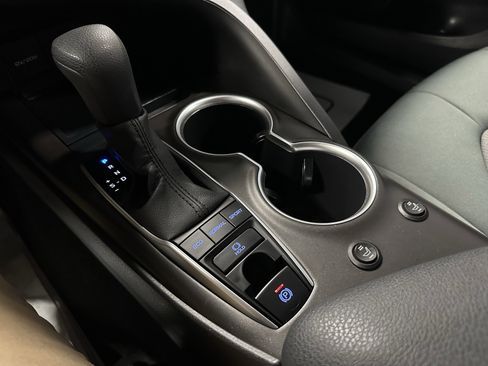 Used 2023 Toyota Camry LE image 12