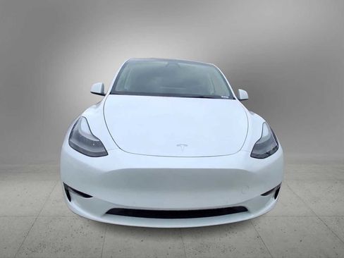Used 2022 Tesla Model Y Performance image 3