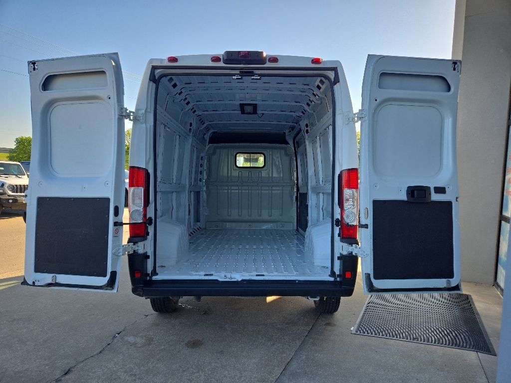 Used 2025 RAM ProMaster 2500 w/ Convenience Group FWD image 88