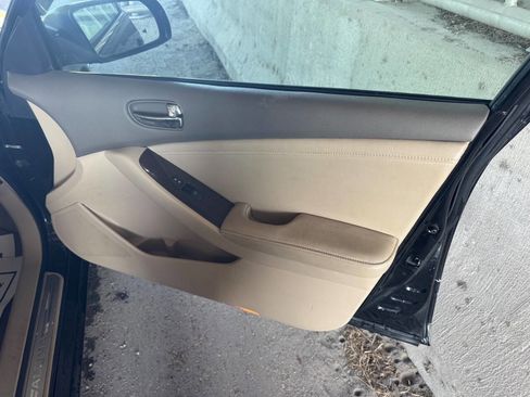 Used 2010 Nissan Altima 2.5 SL w/ SL Pkg image 18