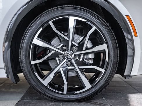 Used 2023 Toyota Prius Prime Premium image 17