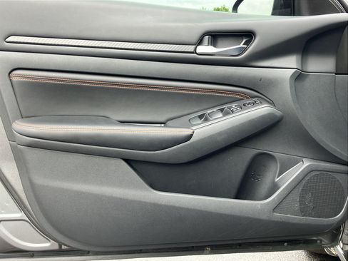 Used 2022 Nissan Altima 2.5 SR FWD image 13