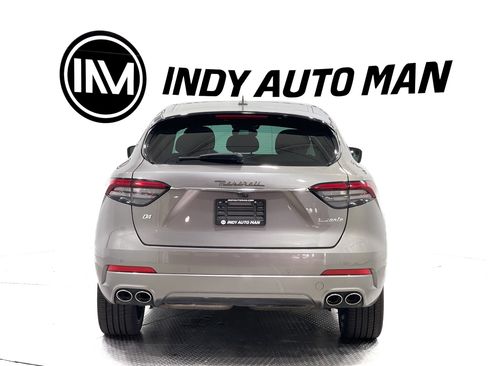 Used 2021 Maserati Levante AWD/4WD image 5